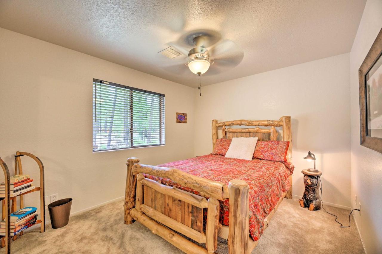 Lush Pinetop Retreat With Large Deck And Wooded Yard! Exterior foto